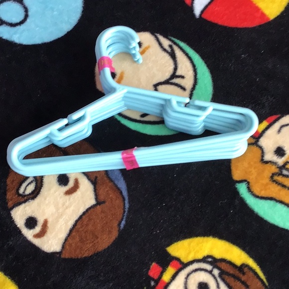 Bunches of mini hangers - Picture 9 of 12